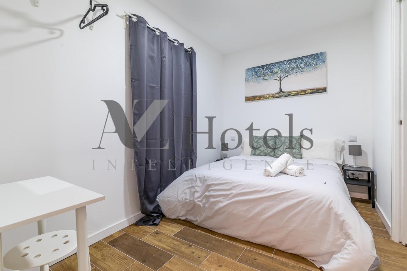 Ayz Luis Cabrera-Auto Check-In Property Мадрид Экстерьер фото